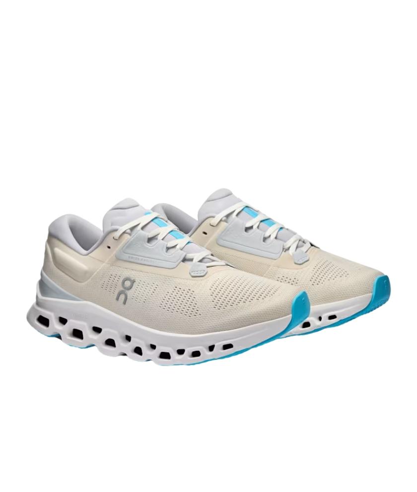 Shoes Cloudstratus 3 (Women)