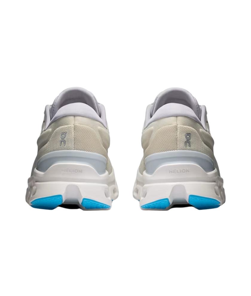 Shoes Cloudstratus 3 (Women)