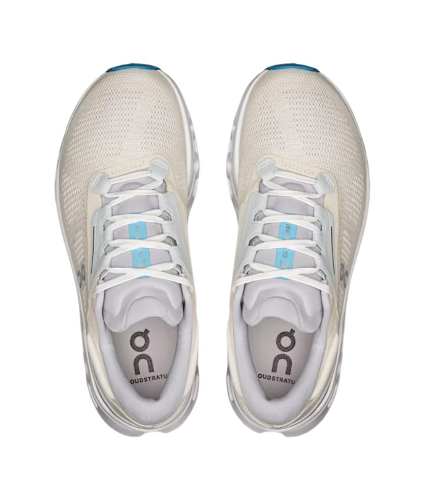 Shoes Cloudstratus 3 (Women)